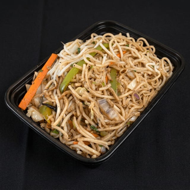 Veg Hakka Noodles.
